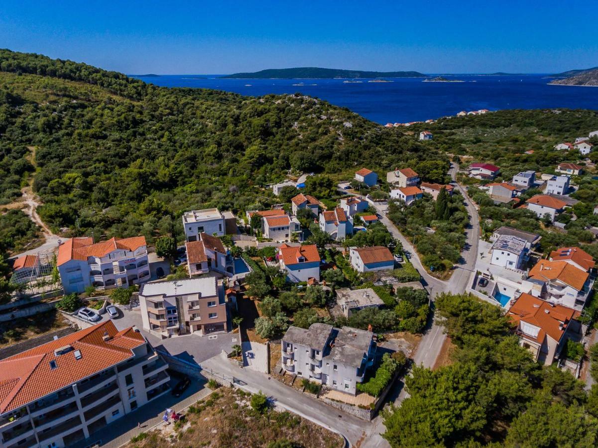Apartments Mare Trogir Eksteriør bilde