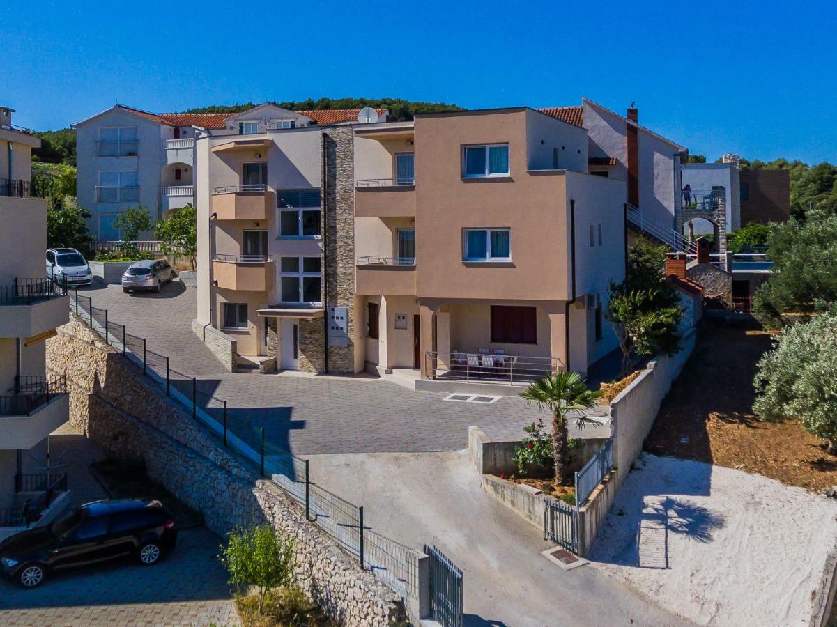 Apartments Mare Trogir Eksteriør bilde