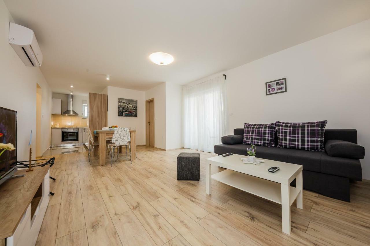 Apartments Mare Trogir Eksteriør bilde